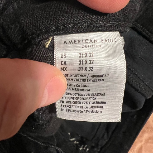 American Eagle - Like new condition Black Jeans size 31/32 - Picture 2 of 3